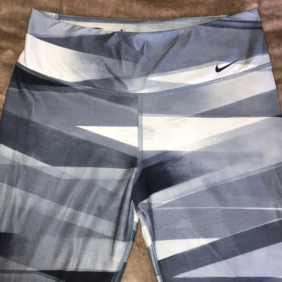 Dri-fit Nike leggings - Picture 3 of 5